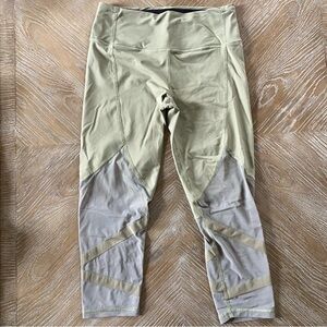 Victoria Sport by Victoria Secret High Waisted Green & Gray Cutout Leggings (M)